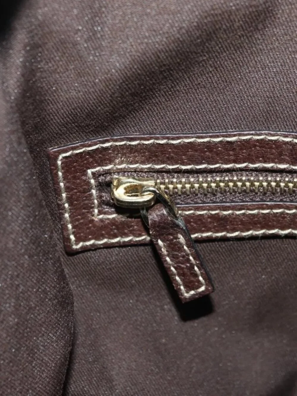 Gucci brand	gucci color	brown